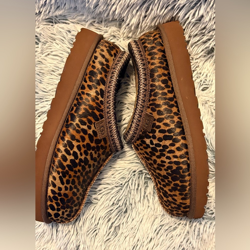 UGG Tasman Caspian Slippers EUC - Picture 10 of 12